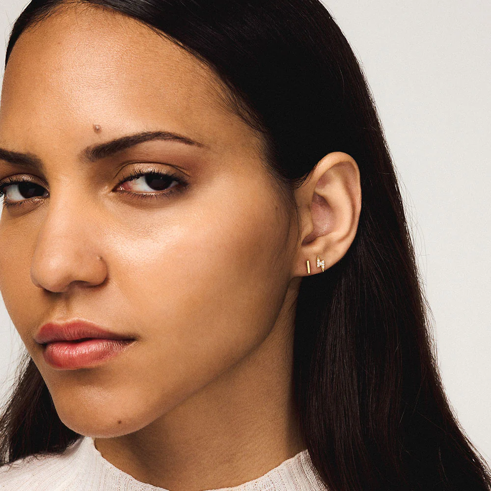 Bar Push Pin Flat Back Earring - Image 3